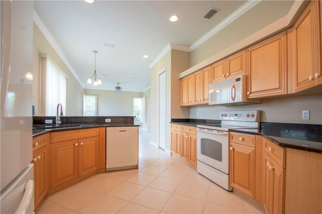 3327 Sandpiper Way